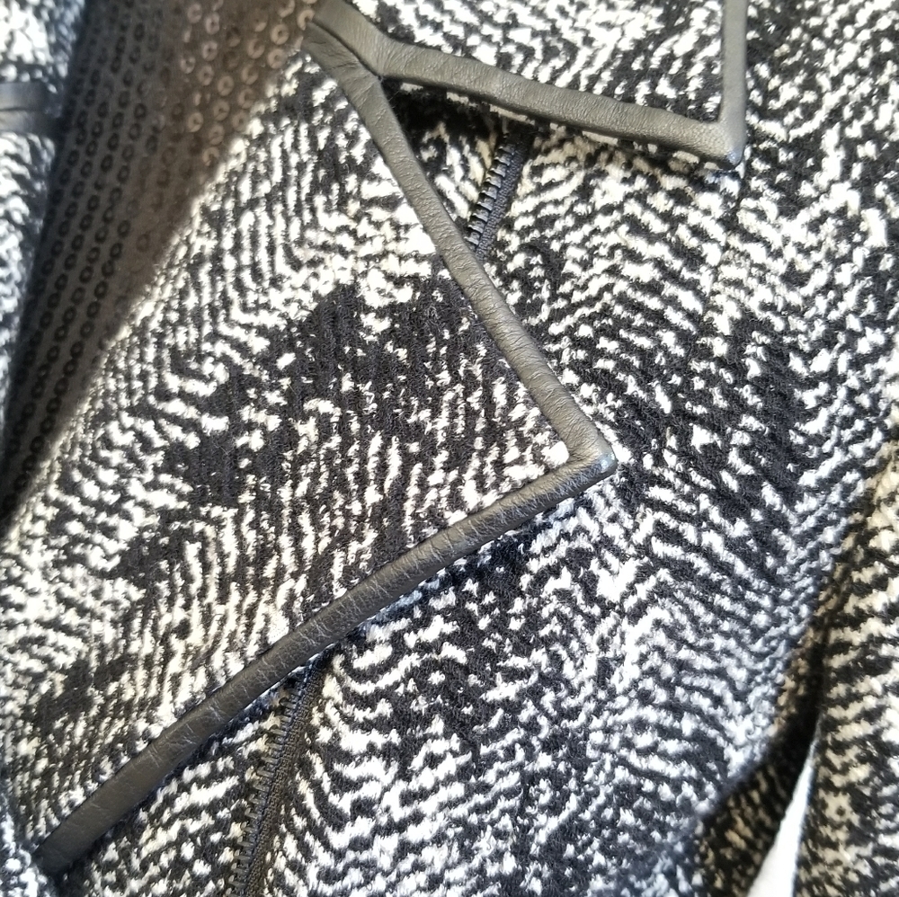 Classiques Entier Animal Jacquard Crop Jacket - Picture 10 of 11